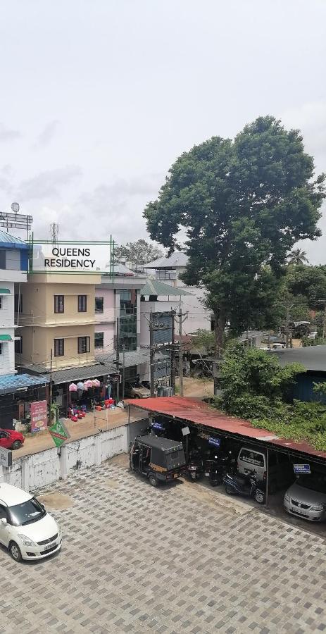 Queens Residency Thrissur Экстерьер фото